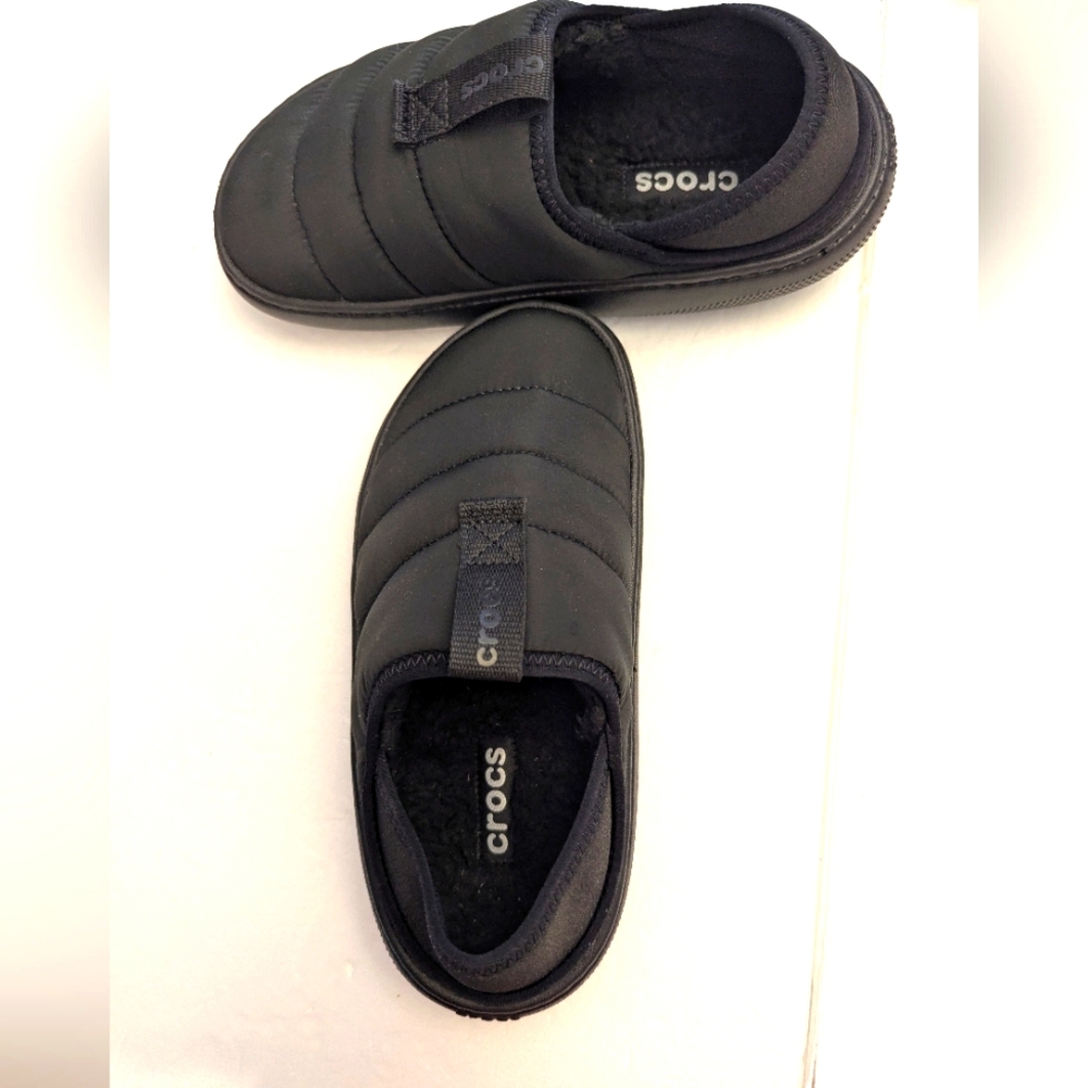 Crocs Classic Puff Moc Slippers